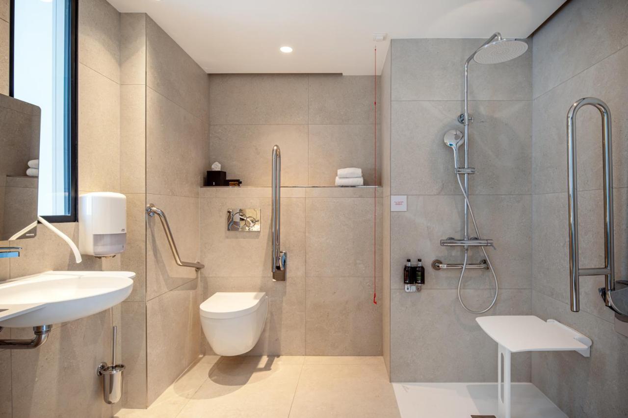 Hotel The 4*