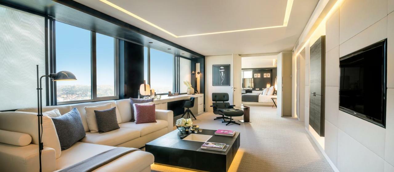 Hotel The